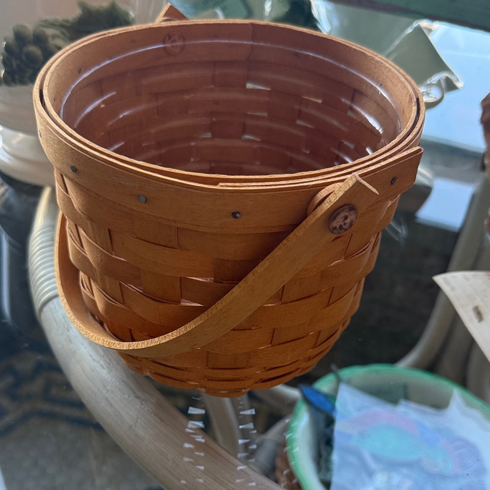 Longaberger fruit Basket with Handle